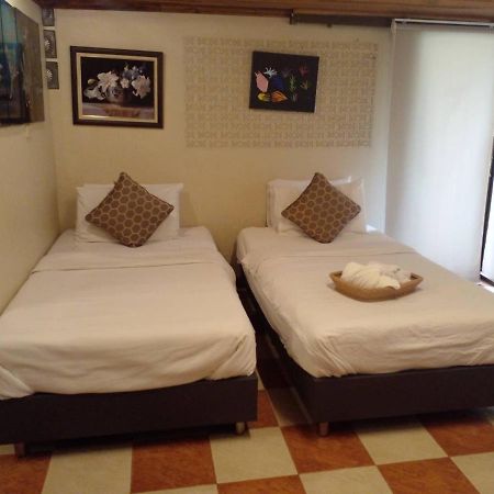 BaanSuanLeelawadee Resort Amphawa Bagian luar foto