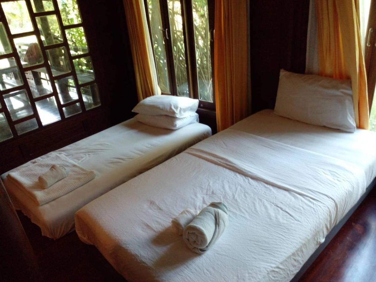 BaanSuanLeelawadee Resort Amphawa Bagian luar foto