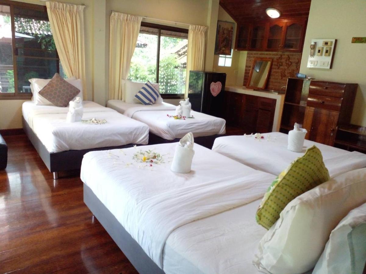 BaanSuanLeelawadee Resort Amphawa Bagian luar foto