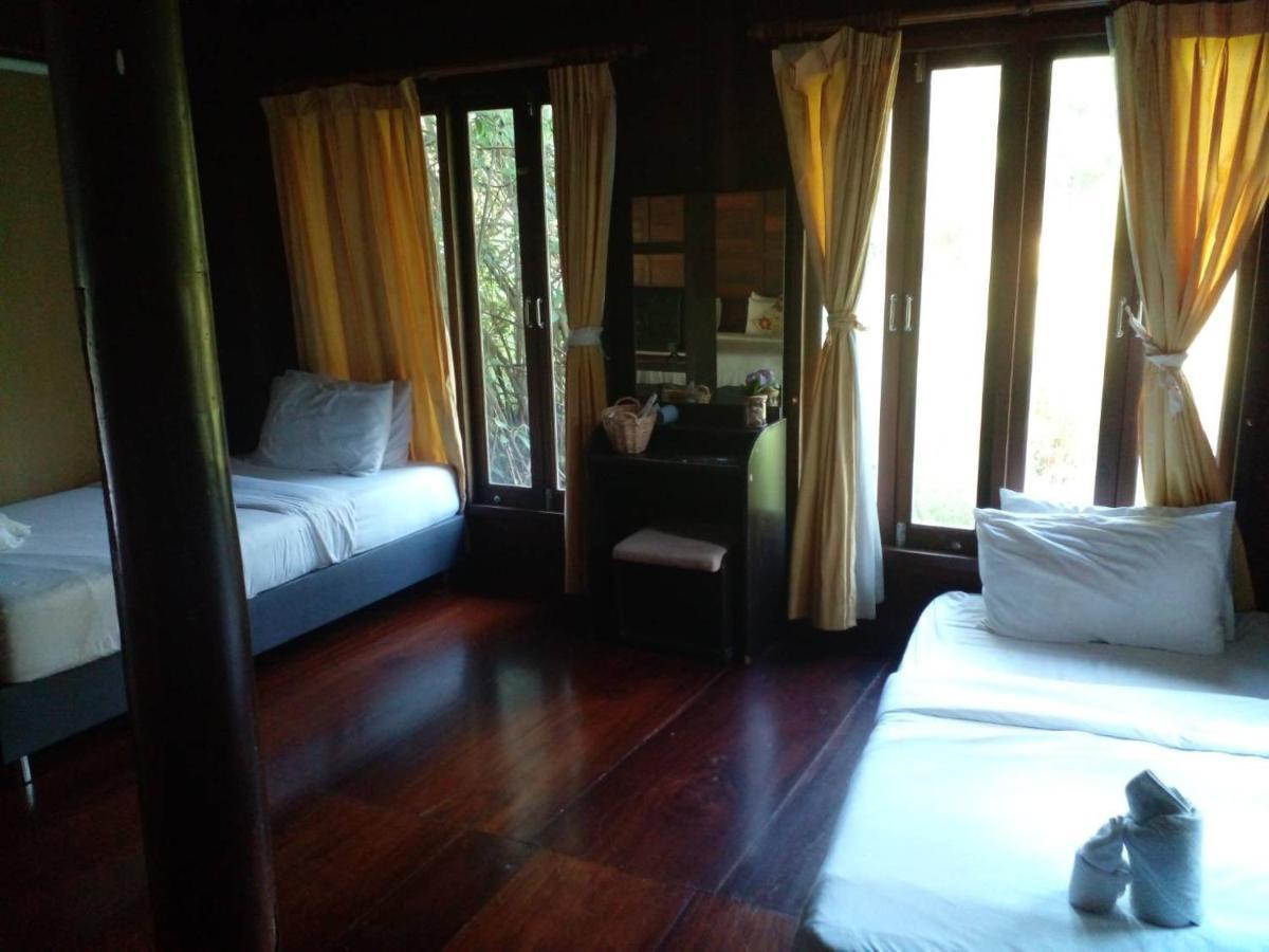 BaanSuanLeelawadee Resort Amphawa Bagian luar foto