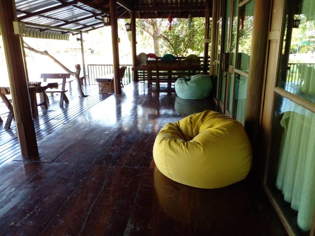 BaanSuanLeelawadee Resort Amphawa Bagian luar foto