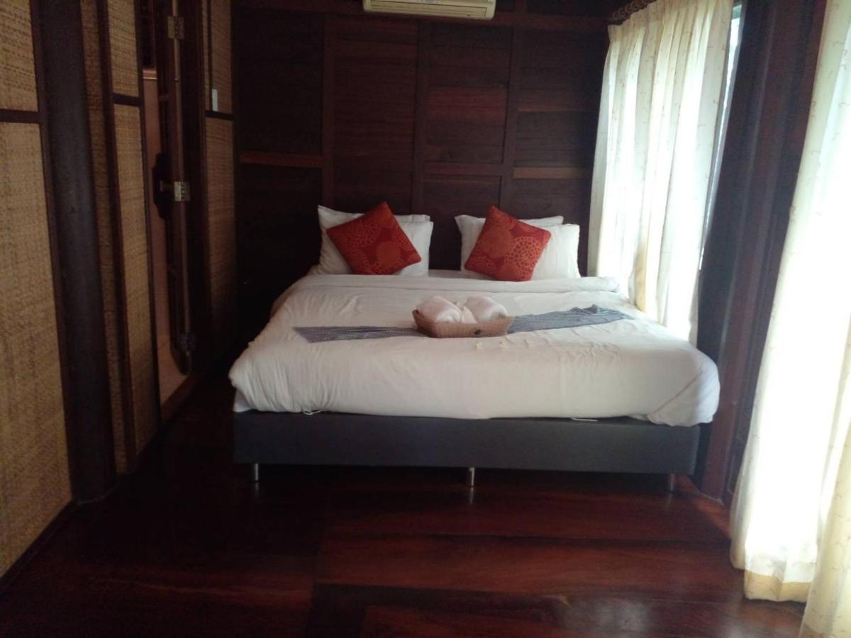 BaanSuanLeelawadee Resort Amphawa Bagian luar foto
