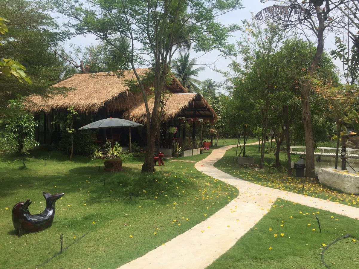 BaanSuanLeelawadee Resort Amphawa Bagian luar foto