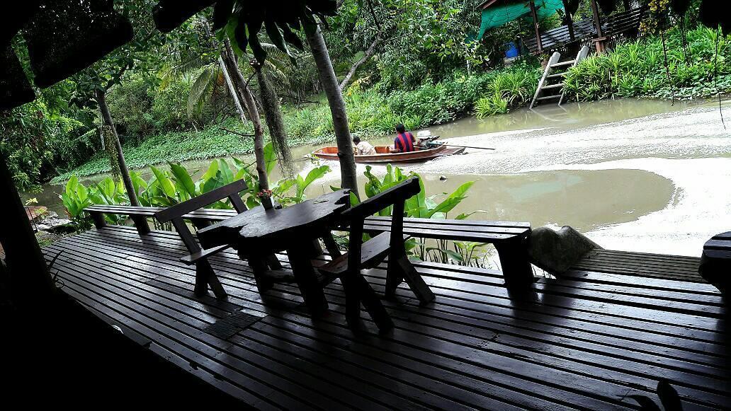 BaanSuanLeelawadee Resort Amphawa Bagian luar foto